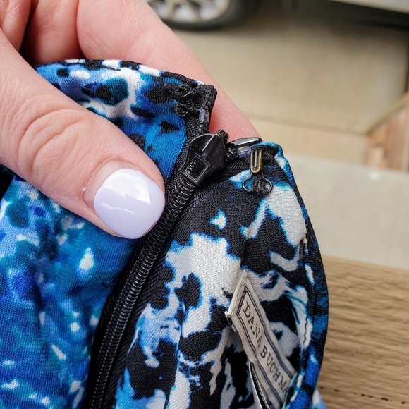 DANA BUCHMAN Wrap Style Dress Size 8 Mottled Blue & Black Pattern EUC - Picture 4 of 14